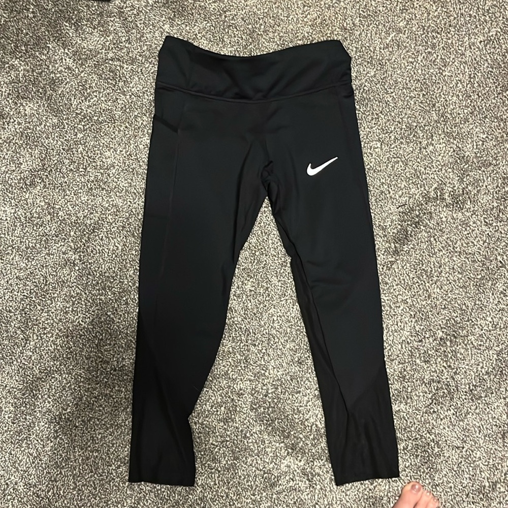 Nike knee length Dri-Fit workout pants